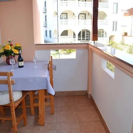 Pensión And Toka 3*