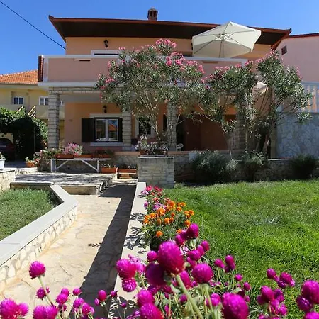 And Toka Gostinjska kuća 3*