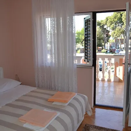 招待所 托卡公寓和客房旅馆 扎达尔