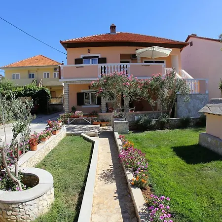 托卡公寓和客房旅馆 招待所 3*