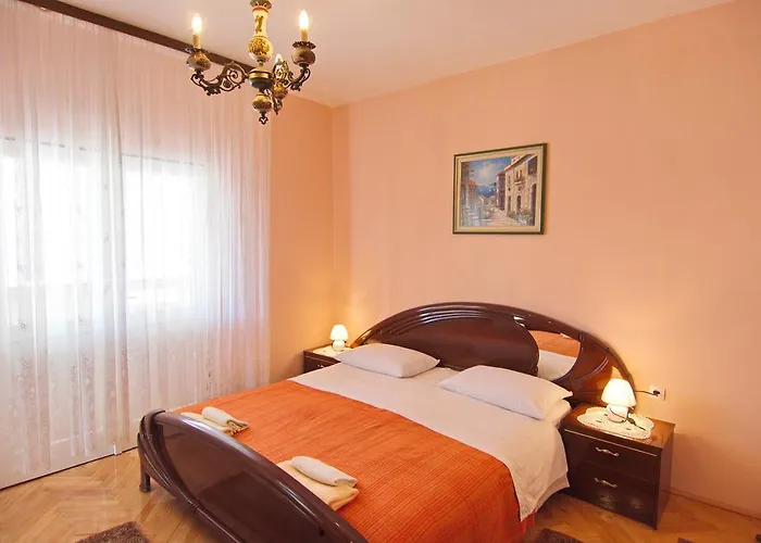 Guest house And Toka